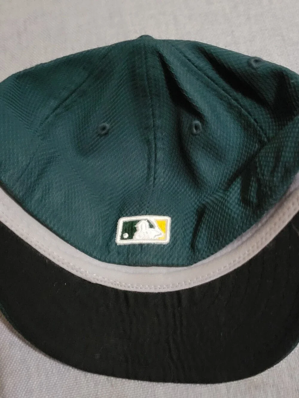 New Era Oakland Athletics Fitted Hat Mens 6 3/4 Green MLB Cap